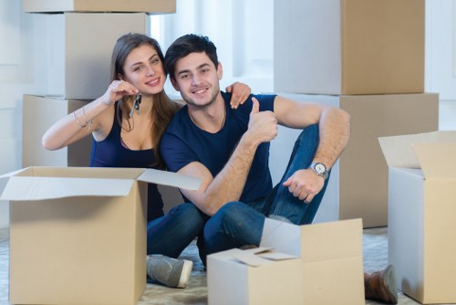 Storage units and moving boxes for Kingston homes