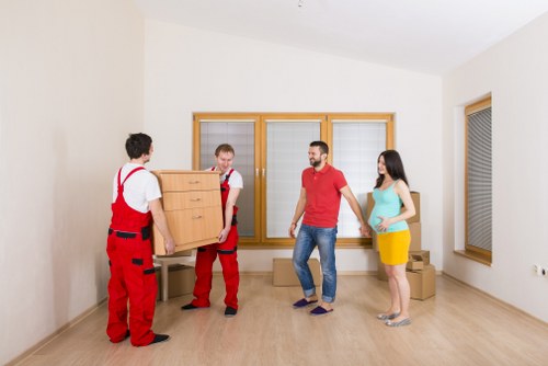 Packing and transport support from removal companies in Kingston